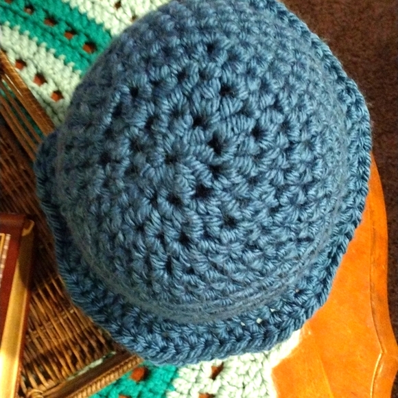 Crochet bucket hat 🧶 - Picture 3 of 5